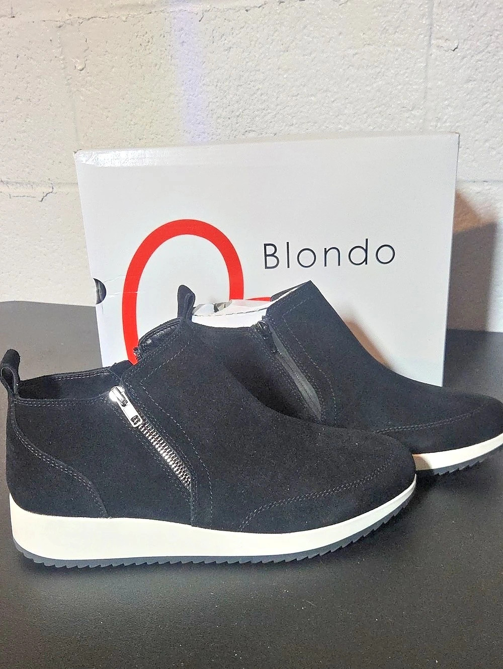 Blondo Ellorie Waterproof Black Leather Booties US 11.0 M Like New